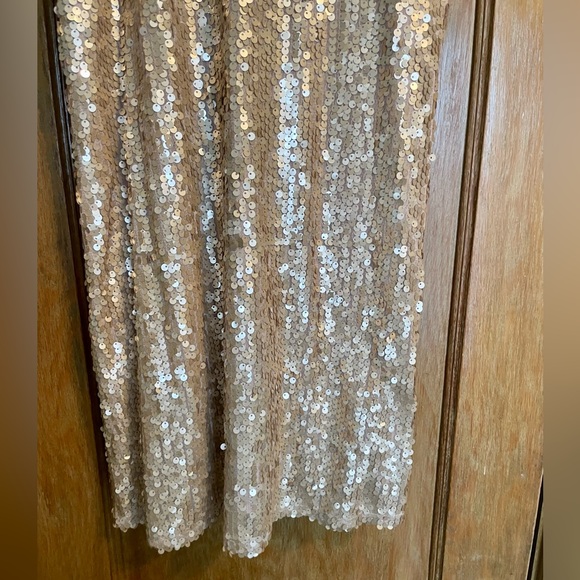 Pink sequin dress - Picture 4 of 9